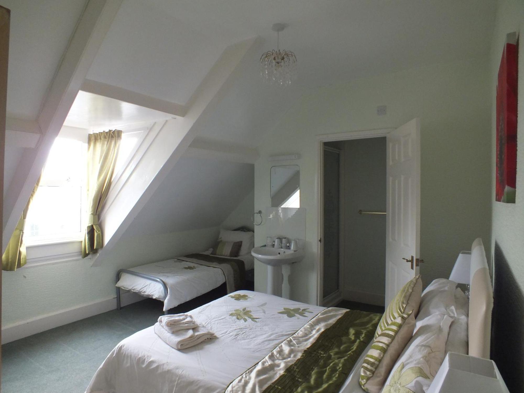 Taormina Guest House Тенбі Екстер'єр фото